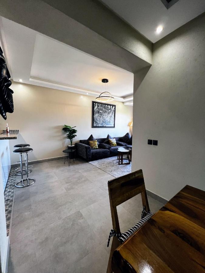 Moderne, Lumineux & Spacieux Avec Balcon -Central -Wifi-Smart Tv-Clim Marrakesh Exterior photo